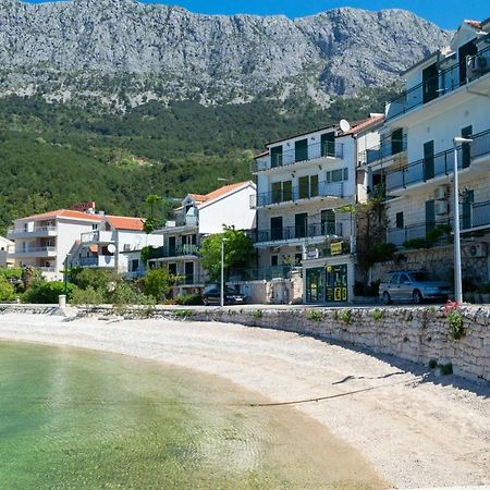 Apartments Ivica - Beachfront Дрвеник Экстерьер фото